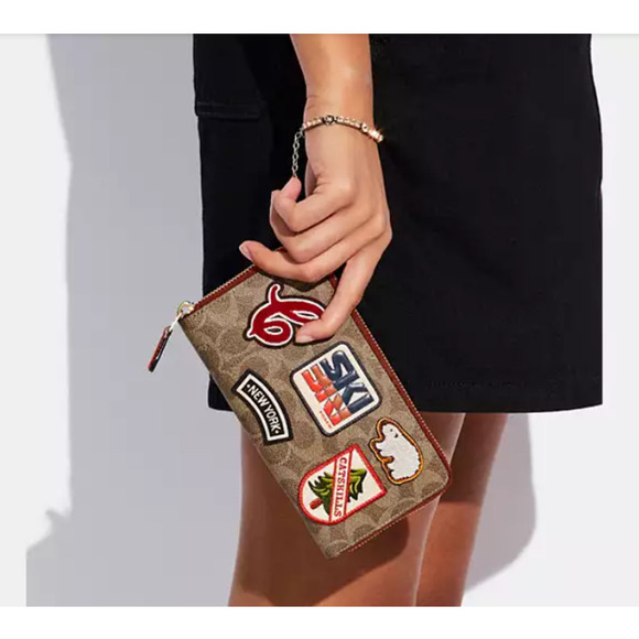 Coach Accordion Zip Wallet In Signature Canvas Leather With Patches C7204 NWT - Picture 4 of 8